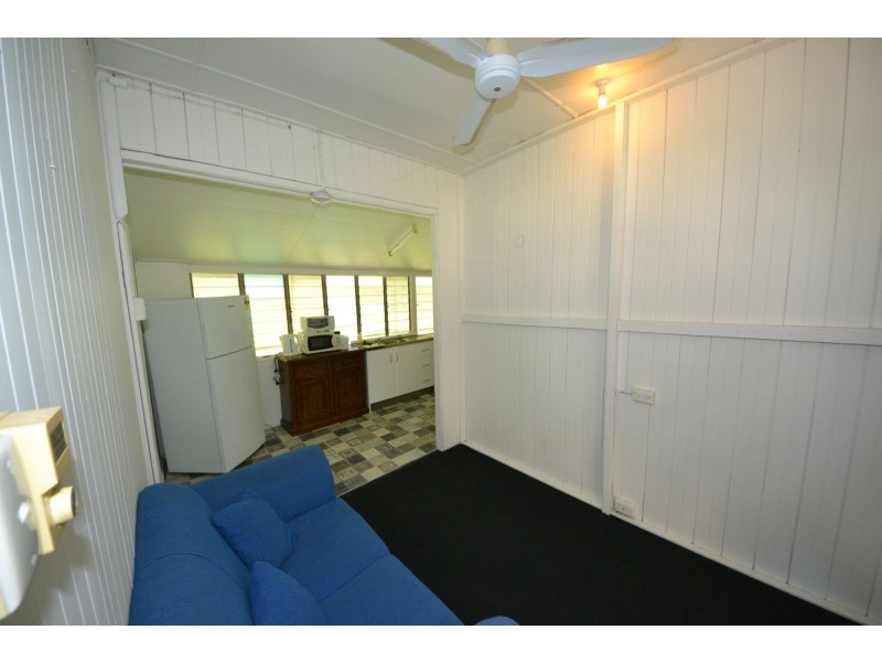 2/2 Morgan Street, Mount Morgan QLD 4714