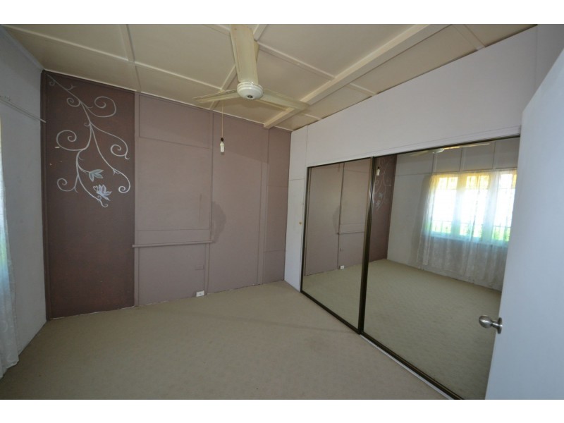 1 Nicholson Street, Mount Morgan QLD 4714