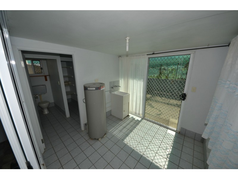 1 Nicholson Street, Mount Morgan QLD 4714