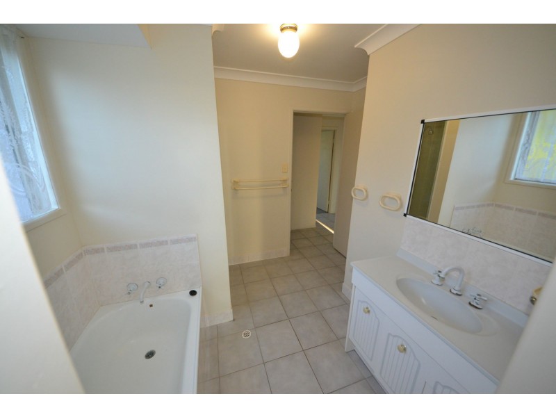35 Davison Street, Gracemere QLD 4702