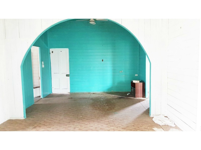 4 Cribb Street, Mount Morgan QLD 4714