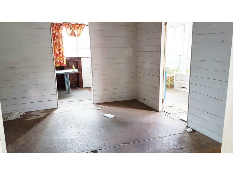 4 Cribb Street, Mount Morgan QLD 4714