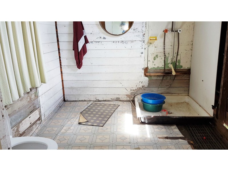 4 Cribb Street, Mount Morgan QLD 4714