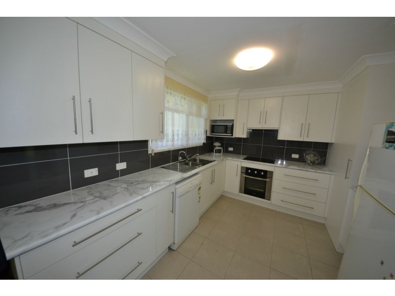 55 Capricorn Street, Gracemere QLD 4702