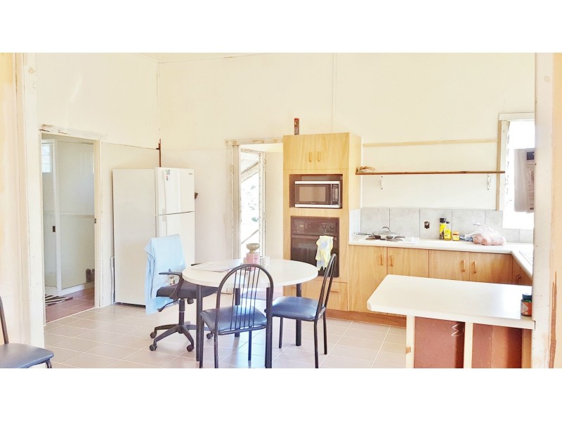 59 Dee Street, Mount Morgan QLD 4714