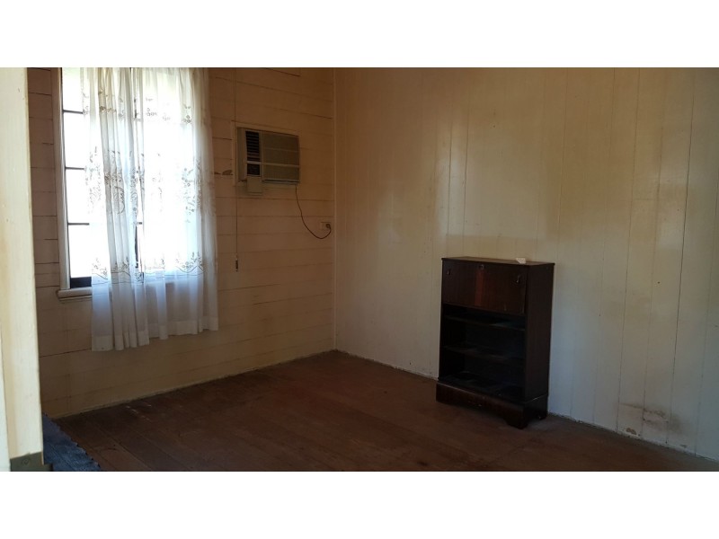 130 East Street, Mount Morgan QLD 4714