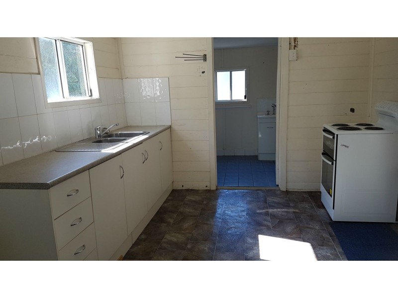 82 James Street, Mount Morgan QLD 4714