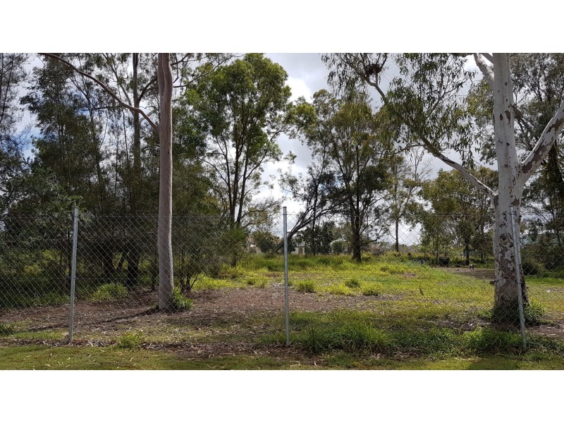 4 Gordon Lane, Mount Morgan QLD 4714