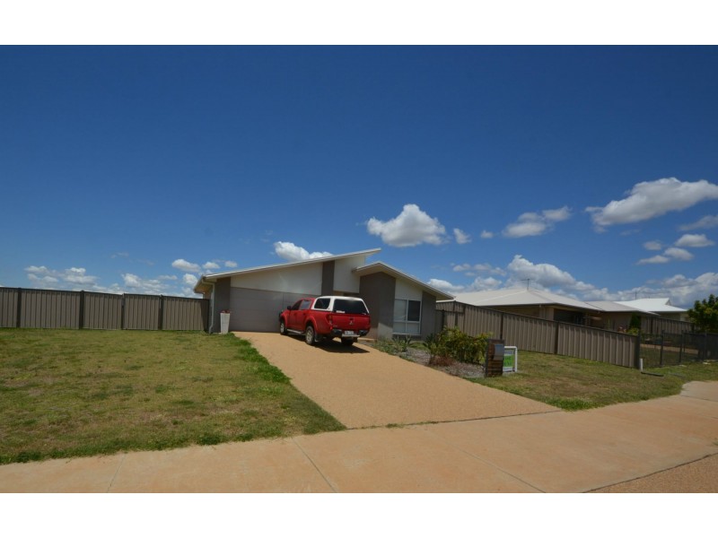 39 Anna Meares Avenue, Gracemere QLD 4702