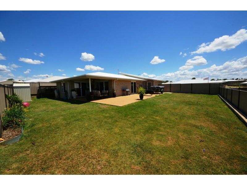 39 Anna Meares Avenue, Gracemere QLD 4702