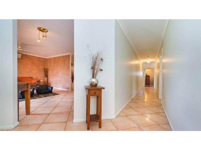 26 Hutchings Street, Gracemere QLD 4702