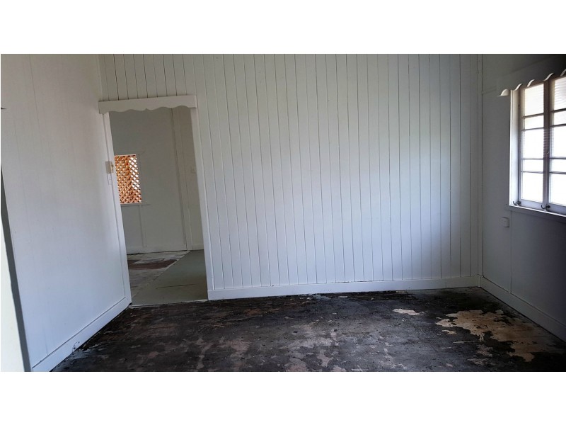54 James Street, Mount Morgan QLD 4714