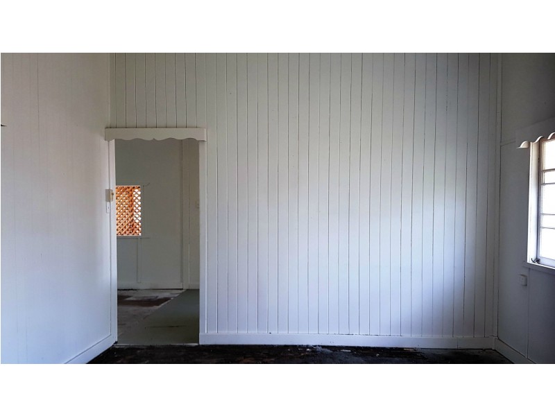 54 James Street, Mount Morgan QLD 4714