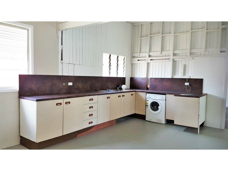 54 James Street, Mount Morgan QLD 4714