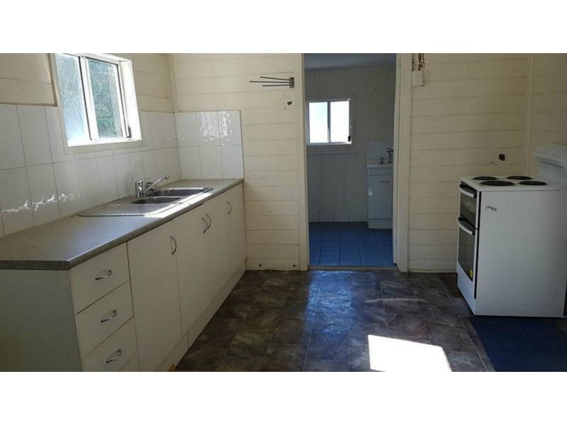 82 James Street, Mount Morgan QLD 4714