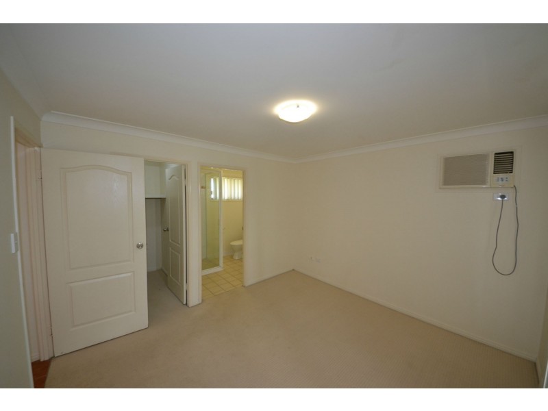 35 Seonaid Place, Gracemere QLD 4702