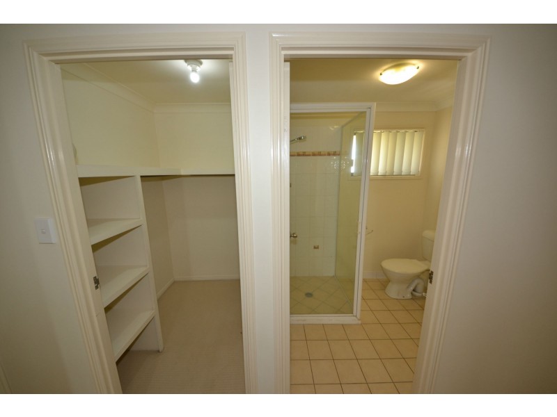 35 Seonaid Place, Gracemere QLD 4702