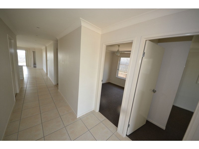 29 Tawarra Crescent, Gracemere QLD 4702