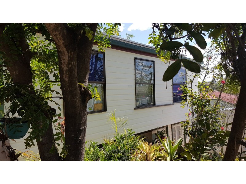 70 Pattison Street, Mount Morgan QLD 4714
