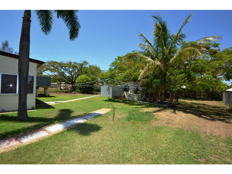 17 Barry Street, Gracemere QLD 4702