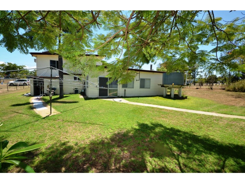 17 Barry Street, Gracemere QLD 4702