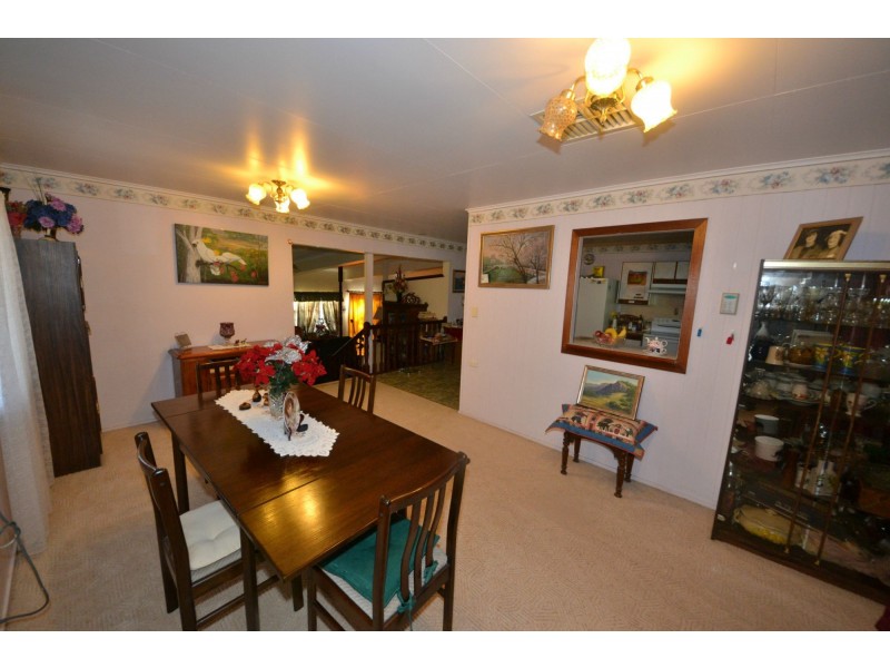 17 Barry Street, Gracemere QLD 4702
