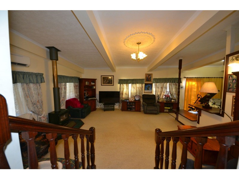 17 Barry Street, Gracemere QLD 4702
