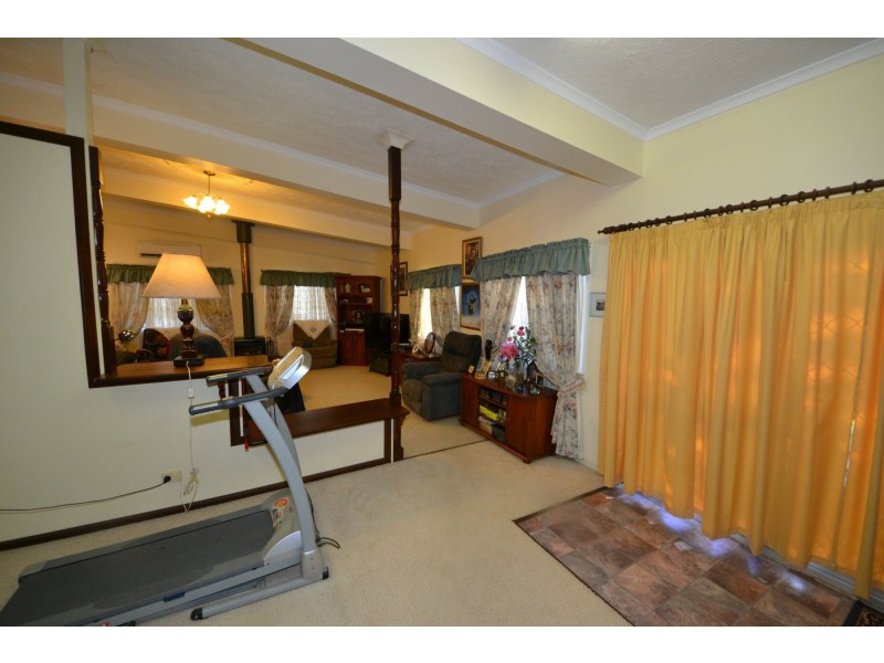 17 Barry Street, Gracemere QLD 4702