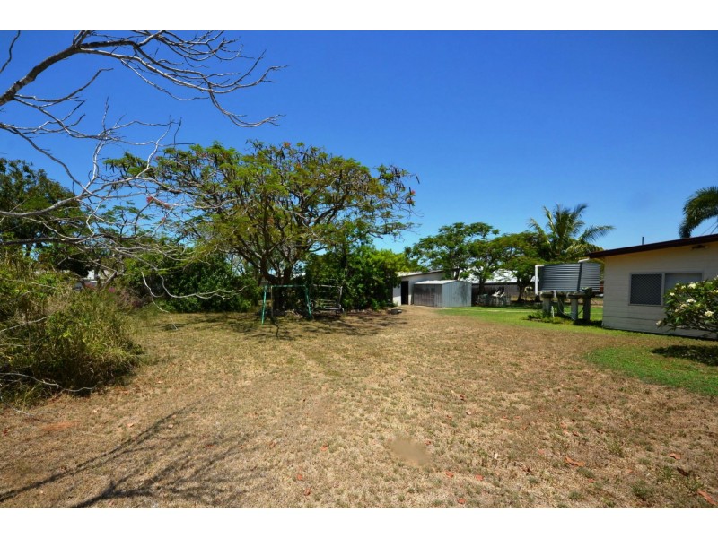 17 Barry Street, Gracemere QLD 4702