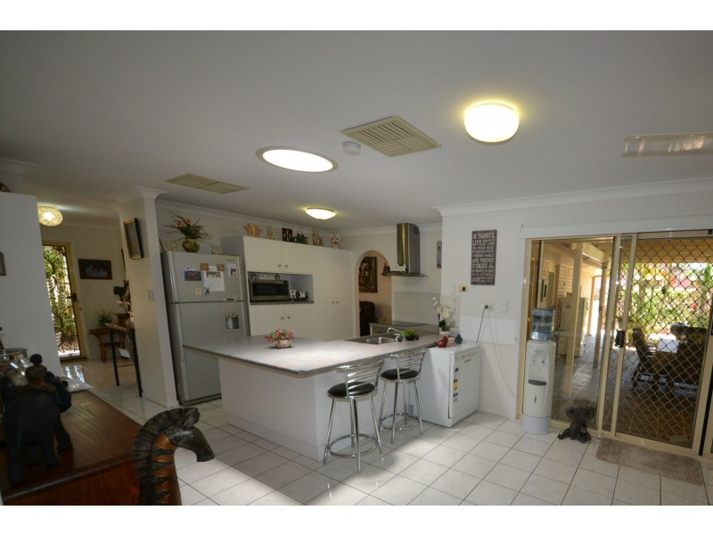 27 Johnson Road, Gracemere QLD 4702