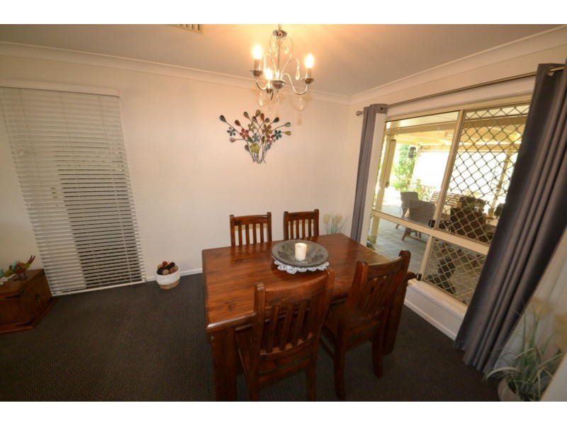 27 Johnson Road, Gracemere QLD 4702