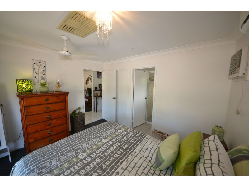 27 Johnson Road, Gracemere QLD 4702