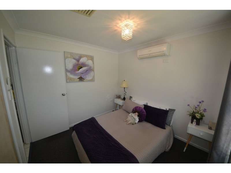 27 Johnson Road, Gracemere QLD 4702