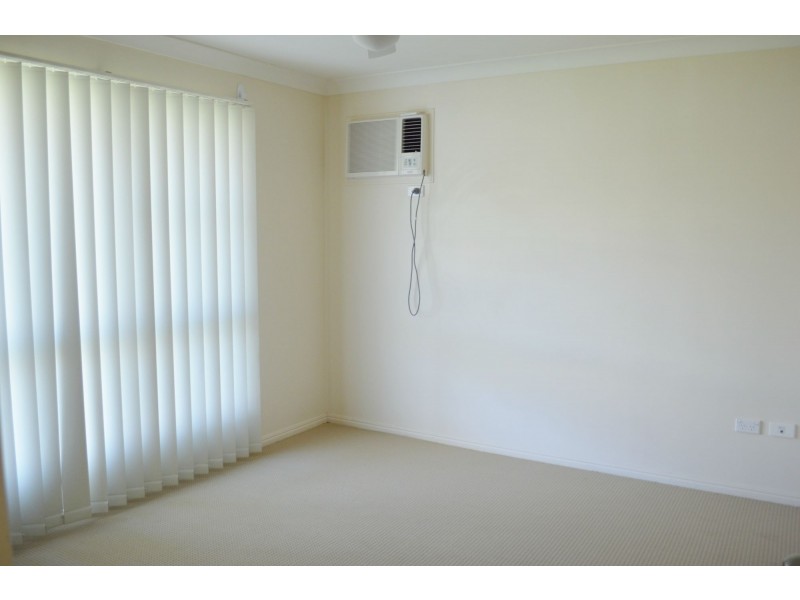 33 Seonaid Place, Gracemere QLD 4702