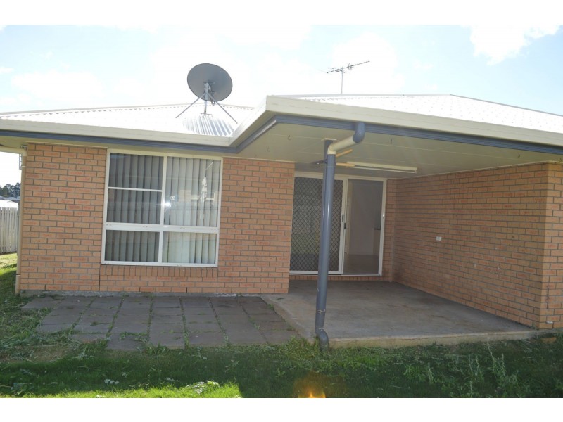 33 Seonaid Place, Gracemere QLD 4702