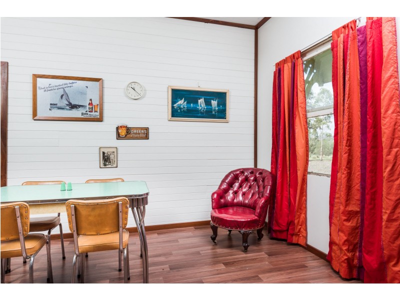 9 Gordon Lane, Walterhall QLD 4714