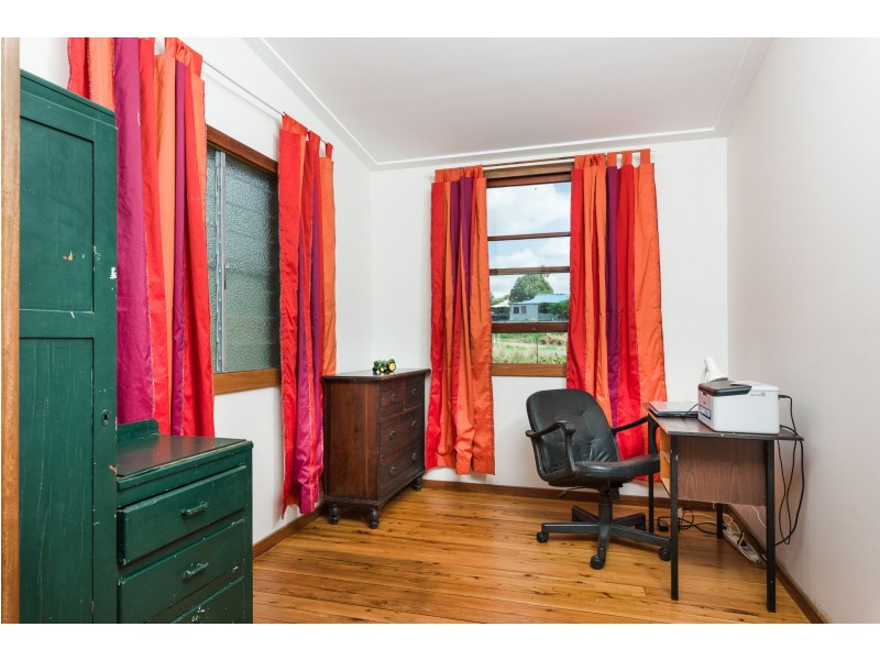 9 Gordon Lane, Walterhall QLD 4714