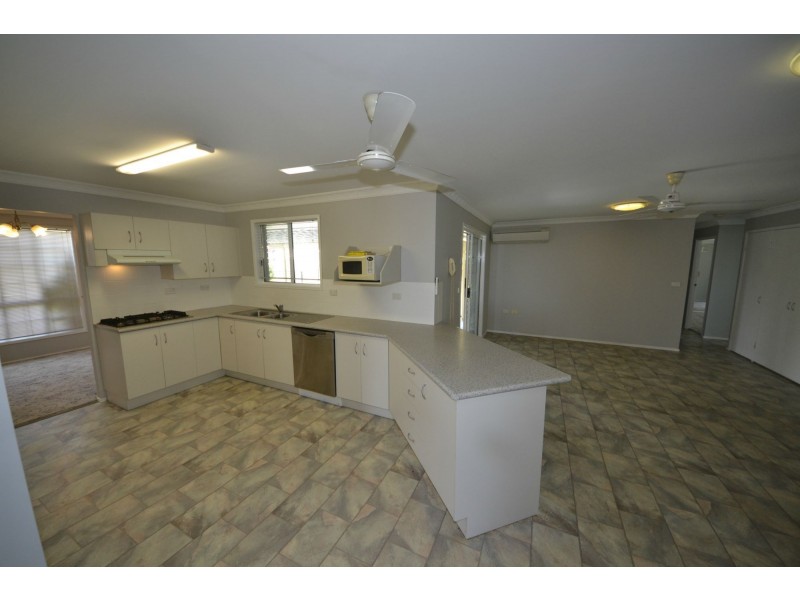 1 Gleeson Close, Gracemere QLD 4702