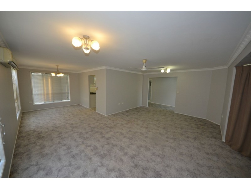 1 Gleeson Close, Gracemere QLD 4702