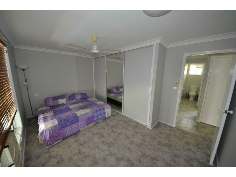 1 Gleeson Close, Gracemere QLD 4702