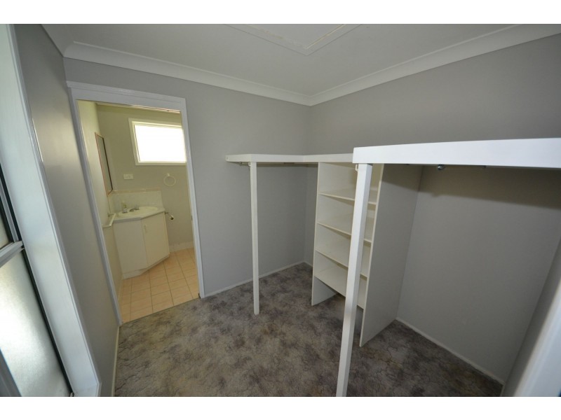 1 Gleeson Close, Gracemere QLD 4702