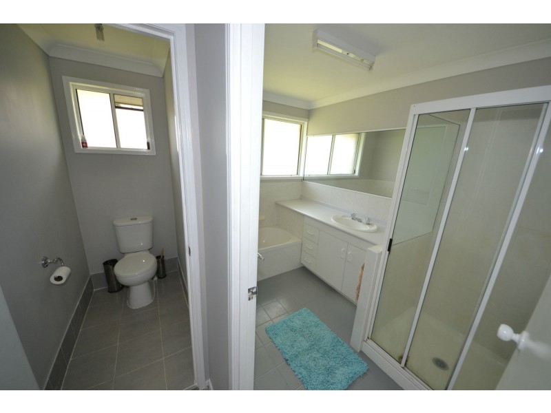 1 Gleeson Close, Gracemere QLD 4702