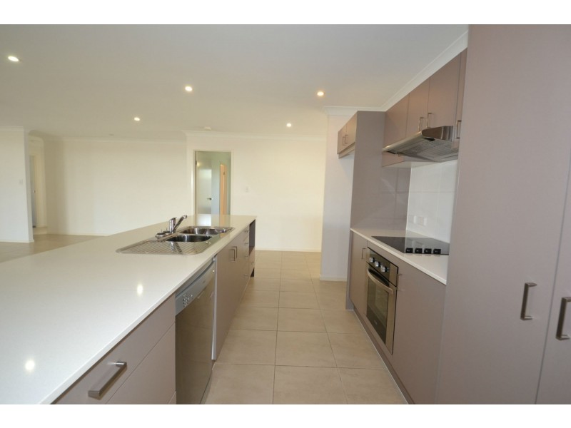 3 Premier Court, Gracemere QLD 4702