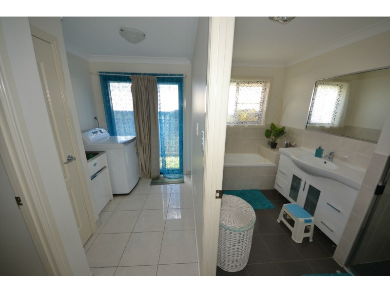 12 Boatwright Avenue, Gracemere QLD 4702