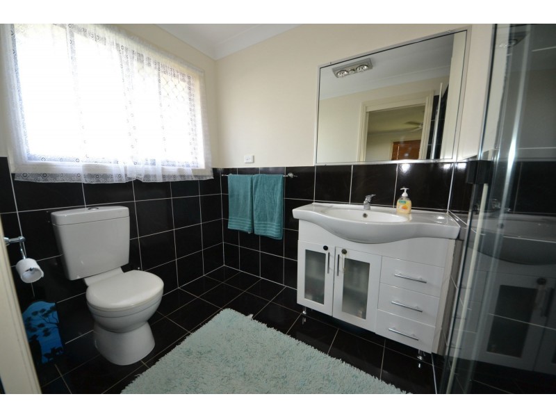 12 Boatwright Avenue, Gracemere QLD 4702