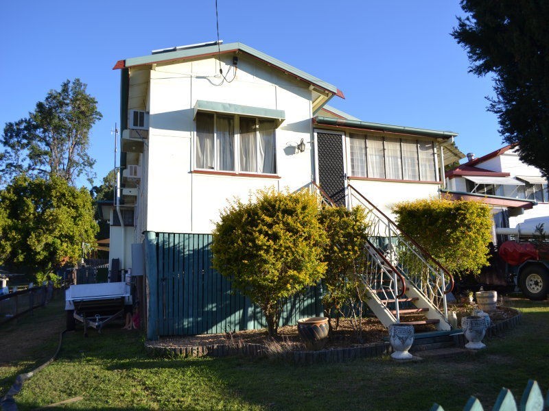 76 Dee Street, Mount Morgan QLD 4714