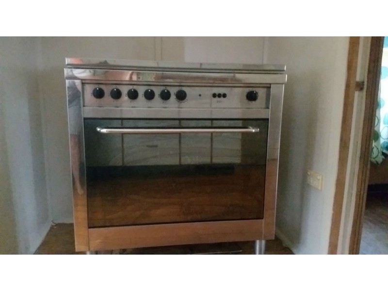 76 Dee Street, Mount Morgan QLD 4714