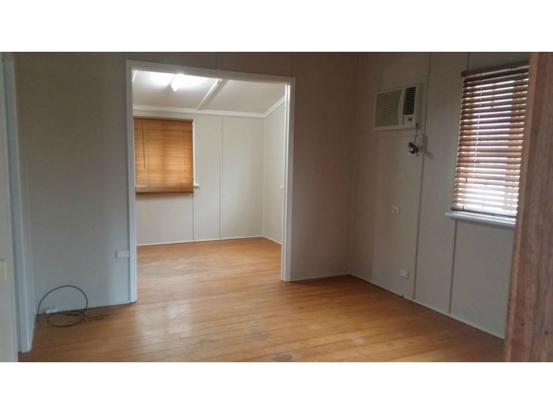 76 Dee Street, Mount Morgan QLD 4714