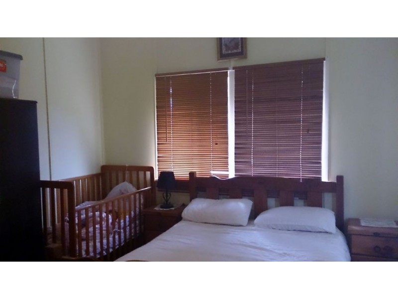 76 Dee Street, Mount Morgan QLD 4714