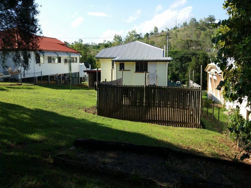 76 Dee Street, Mount Morgan QLD 4714